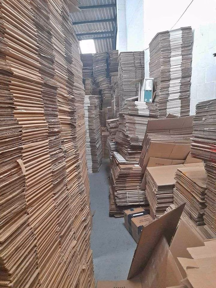 Kansas City, MO 64118 - 2 Wall Used Bulk Bins - 36 x 36 x 36